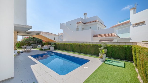 Resale - Villa -
Ciudad Quesada - Lo Pepin