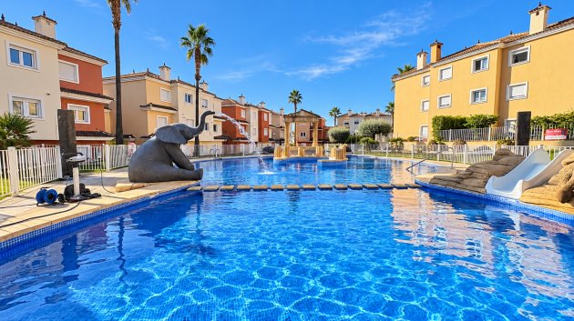 Resale - Apartments -
Altaona Golf and Country Village - Altaona Golf - Country Village