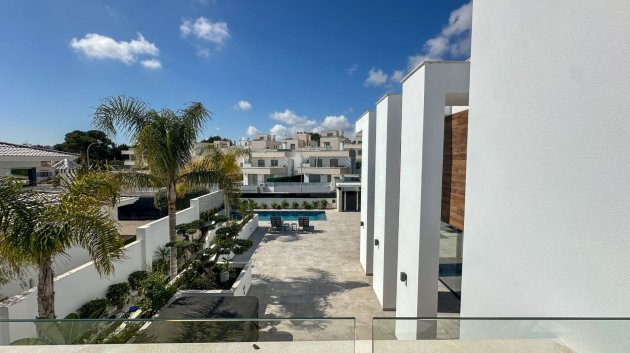 Reventa - Chalets -
Orihuela Costa - Villamartín