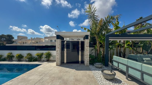 Reventa - Chalets -
Orihuela Costa - Villamartín