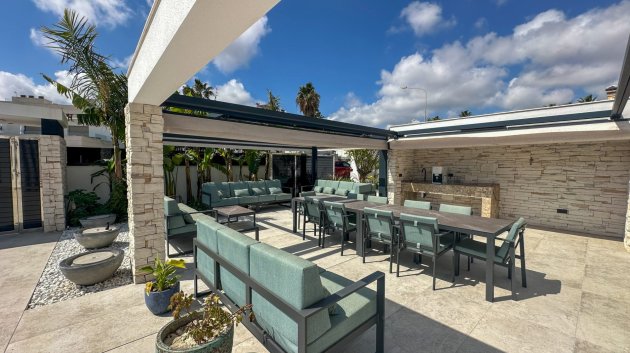 Reventa - Chalets -
Orihuela Costa - Villamartín