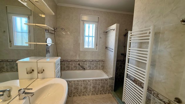 Reventa - Chalets -
Ciudad Quesada - Rojales