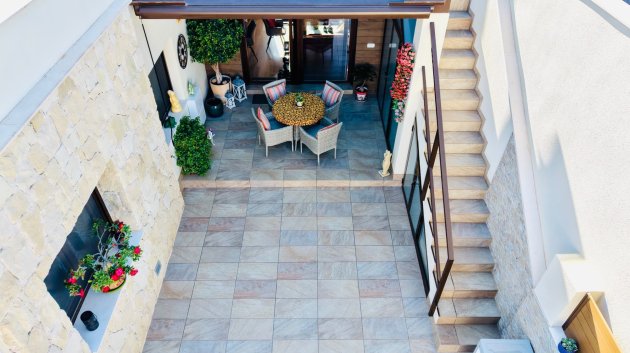 Reventa - Chalets -
Los Montesinos - La Herrada