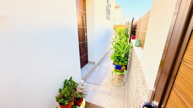 Reventa - Chalets -
Los Montesinos - La Herrada