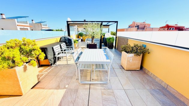 Reventa - Chalets -
Los Montesinos - La Herrada