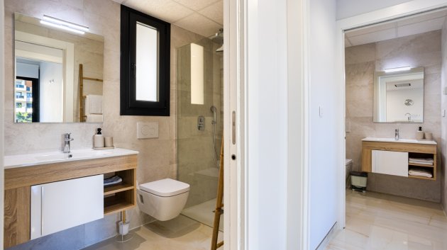 Reventa - Apartamentos -
Orihuela Costa - Los Altos
