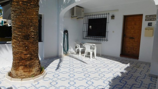 Reventa - Adosado -
Torrevieja - Lago Jardin