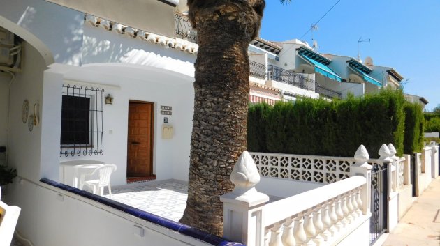 Reventa - Adosado -
Torrevieja - Lago Jardin