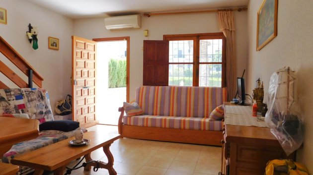 Reventa - Adosado -
Torrevieja - Lago Jardin