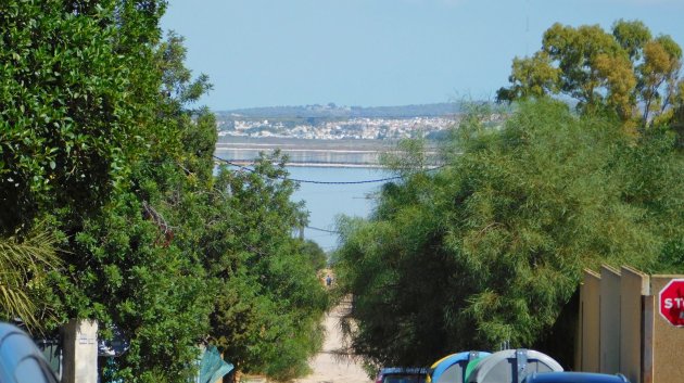 Reventa - Adosado -
Torrevieja - Lago Jardin