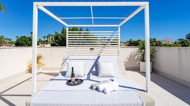 Reventa - Chalets -
Ciudad Quesada - Doña Pepa