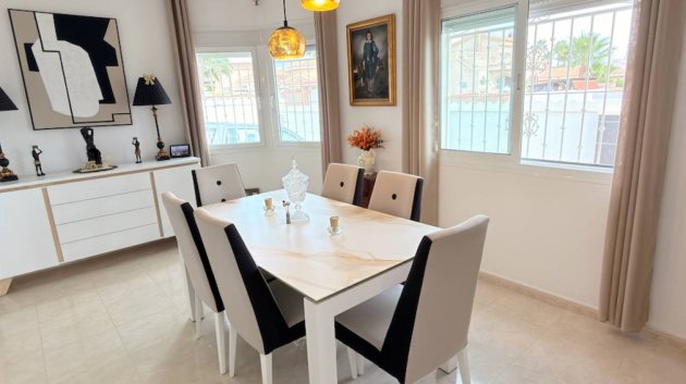 Reventa - Chalets -
Ciudad Quesada