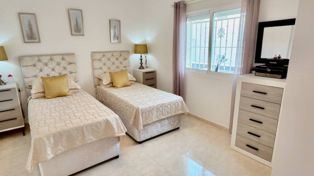 Reventa - Chalets -
Ciudad Quesada