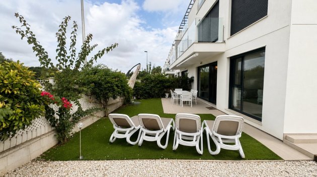 Reventa - Apartamentos -
Orihuela Costa - Punta Prima