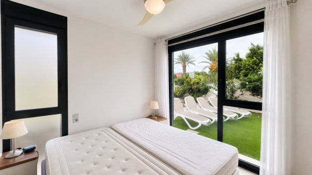 Reventa - Apartamentos -
Orihuela Costa - Punta Prima