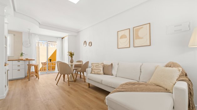 Reventa - Adosado -
Orihuela Costa - Las Filipinas