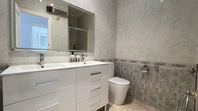 Reventa - Adosado -
Ciudad Quesada - Pueblo Bravo
