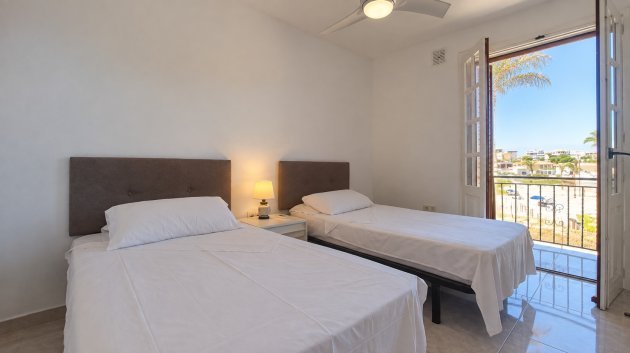 Reventa - Apartamentos -
Orihuela Costa - La Zenia