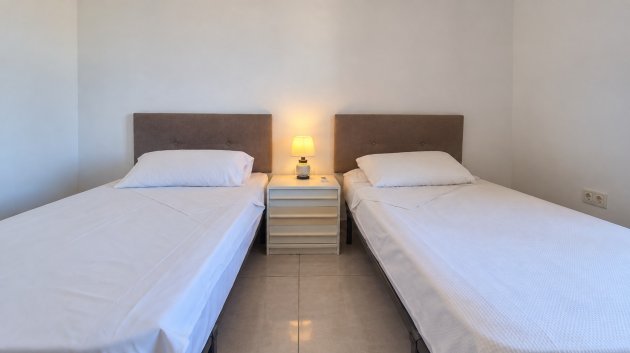 Reventa - Apartamentos -
Orihuela Costa - La Zenia