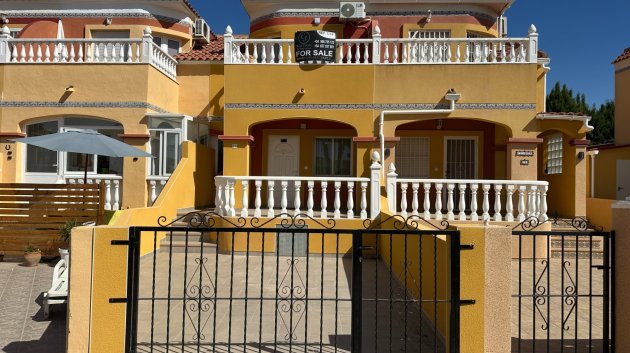 Reventa - Adosado -
Orihuela Costa - La Regia