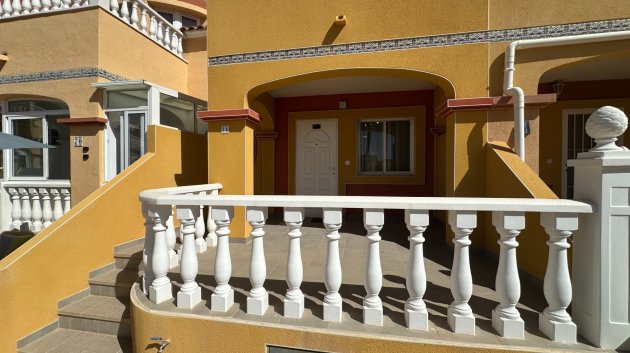 Reventa - Adosado -
Orihuela Costa - La Regia