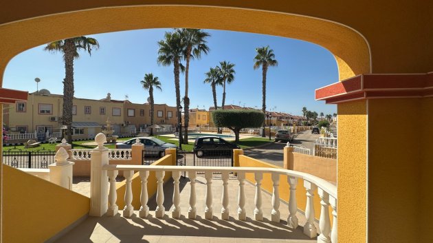 Reventa - Adosado -
Orihuela Costa - La Regia