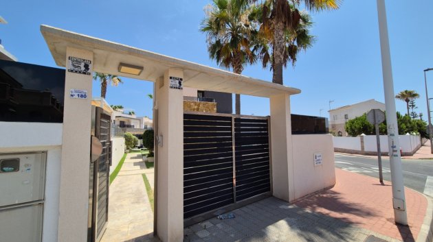 Reventa - Chalets -
Torrevieja - Costa Blanca
