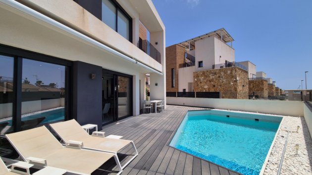 Reventa - Chalets -
Torrevieja - Costa Blanca