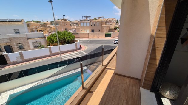 Reventa - Chalets -
Torrevieja - Costa Blanca