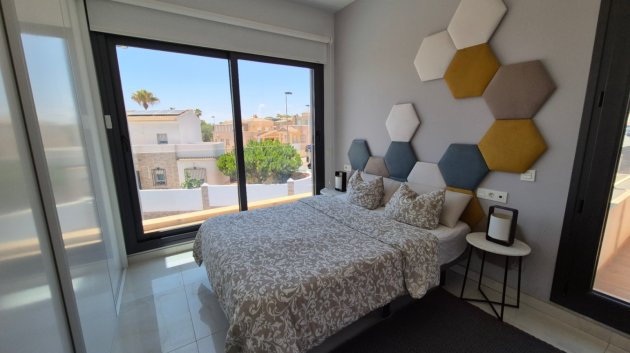 Reventa - Chalets -
Torrevieja - Costa Blanca