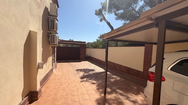 Reventa - Chalets -
Torrevieja - Costa Blanca