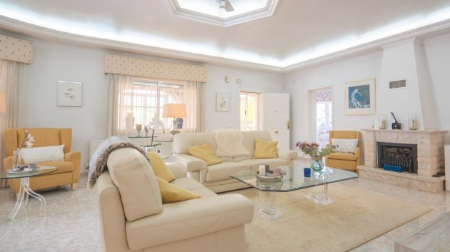 Reventa - Chalets -
Ciudad Quesada - Doña Pepa
