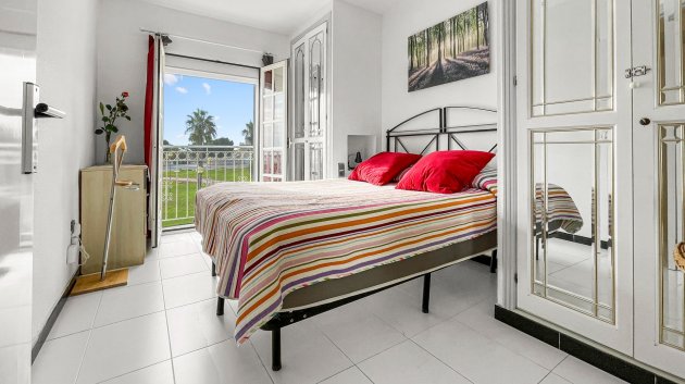 Reventa - Apartamentos -
Orihuela Costa - Los Altos *