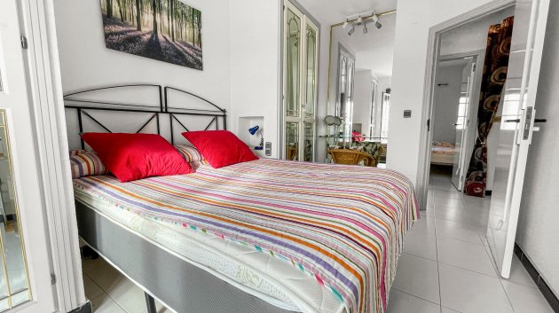Reventa - Apartamentos -
Orihuela Costa - Los Altos *