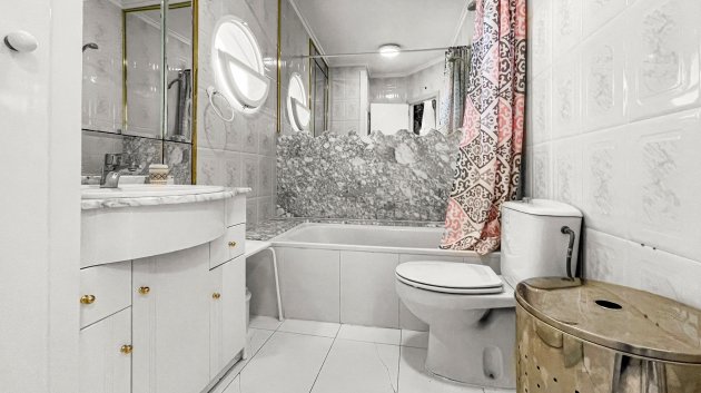 Reventa - Apartamentos -
Orihuela Costa - Los Altos *