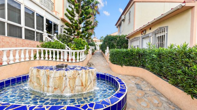 Reventa - Apartamentos -
Orihuela Costa - Los Altos *