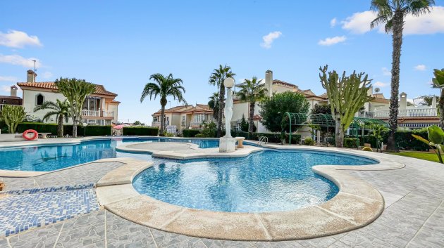 Reventa - Apartamentos -
Orihuela Costa - Los Altos *