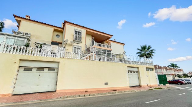 Reventa - Apartamentos -
Orihuela Costa - Los Altos *