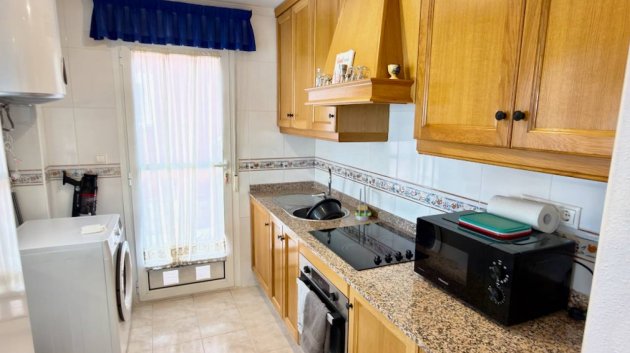 Reventa - Chalets -
Daya Nueva