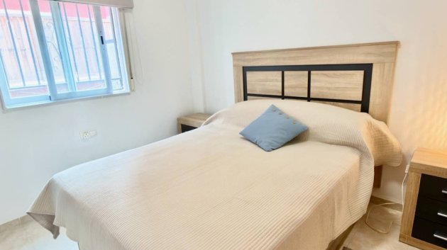 Reventa - Chalets -
Daya Nueva