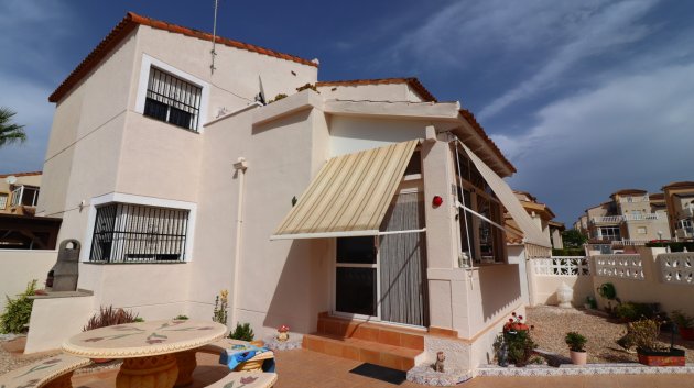 Revente - Villa -
Algorfa - Montebello