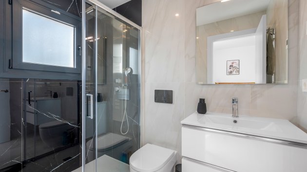 Revente - Villa -
Orihuela Costa - Orihuela