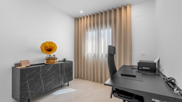 Revente - Villa -
Orihuela Costa - Orihuela