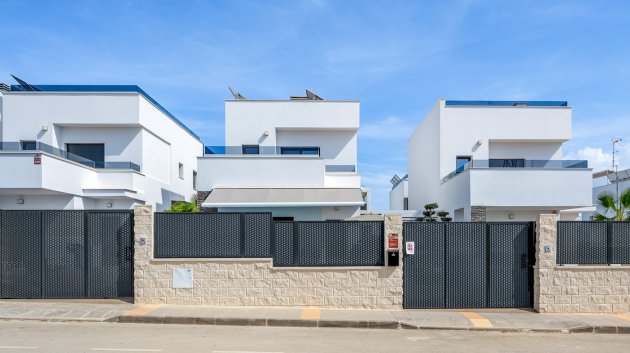Revente - Villa -
Orihuela Costa - Orihuela