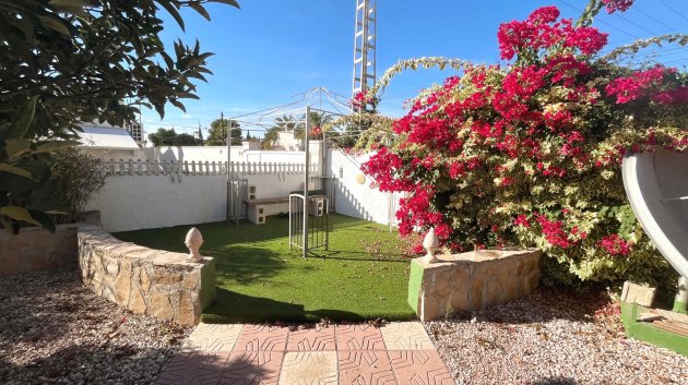 Resale - Villa -
Ciudad Quesada