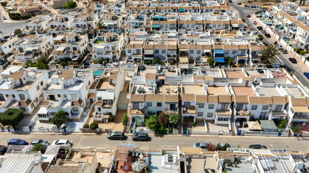 Reventa - Apartamentos -
Orihuela Costa - Los Almendros-La Florida