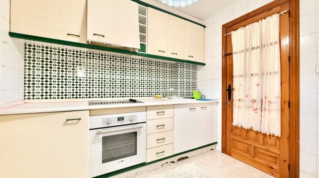 Reventa - Apartamentos -
Torrevieja - Playa Los Locos
