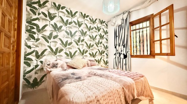 Reventa - Apartamentos -
Torrevieja - Playa Los Locos
