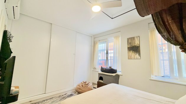 Reventa - Apartamentos -
Torrevieja - Center