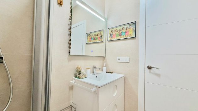 Reventa - Apartamentos -
Torrevieja - Center